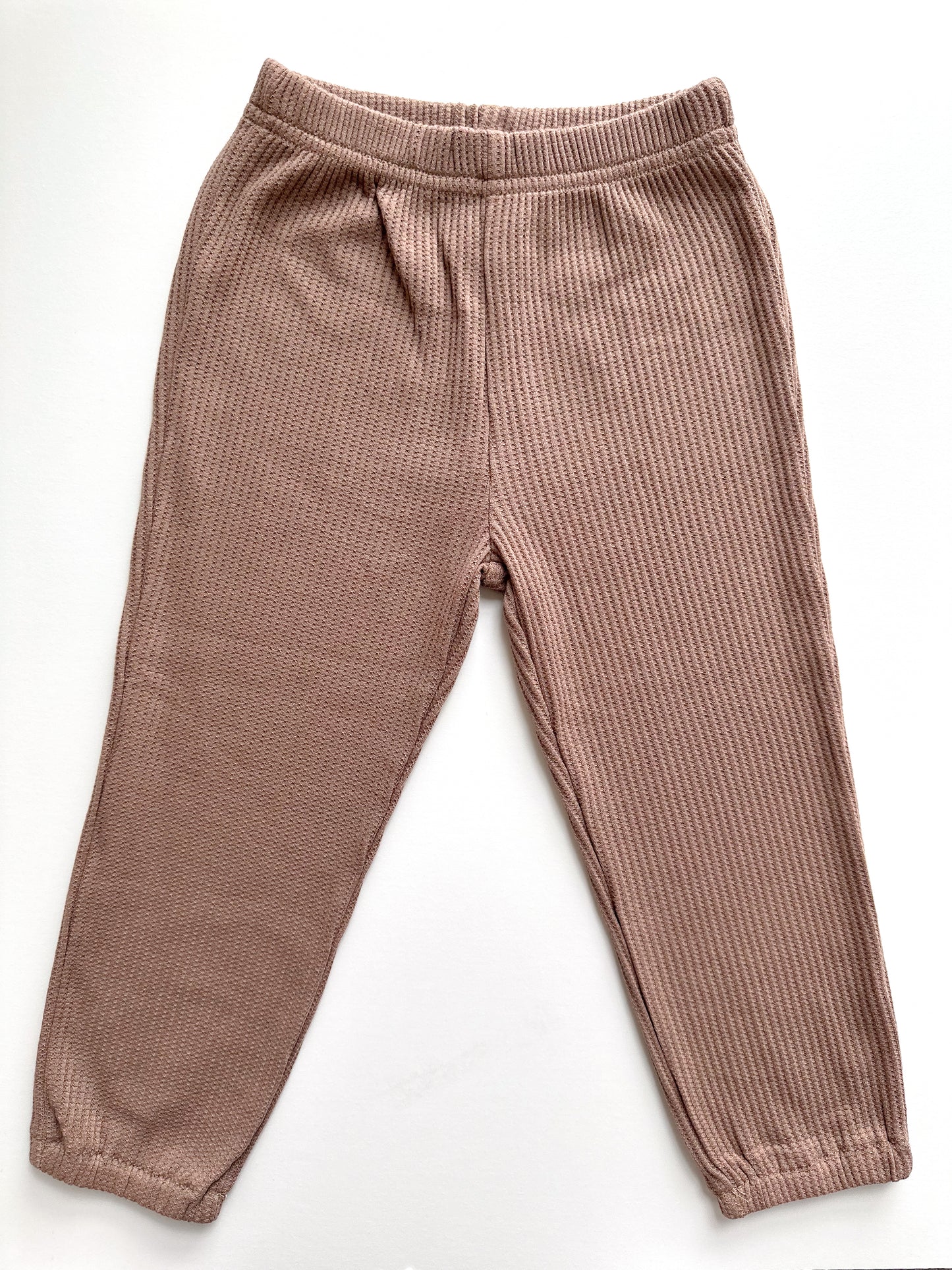 KIDS WAFFLE SWEATSHIRT AND JOGGER CO-ORD SET - SOFT MOCHA