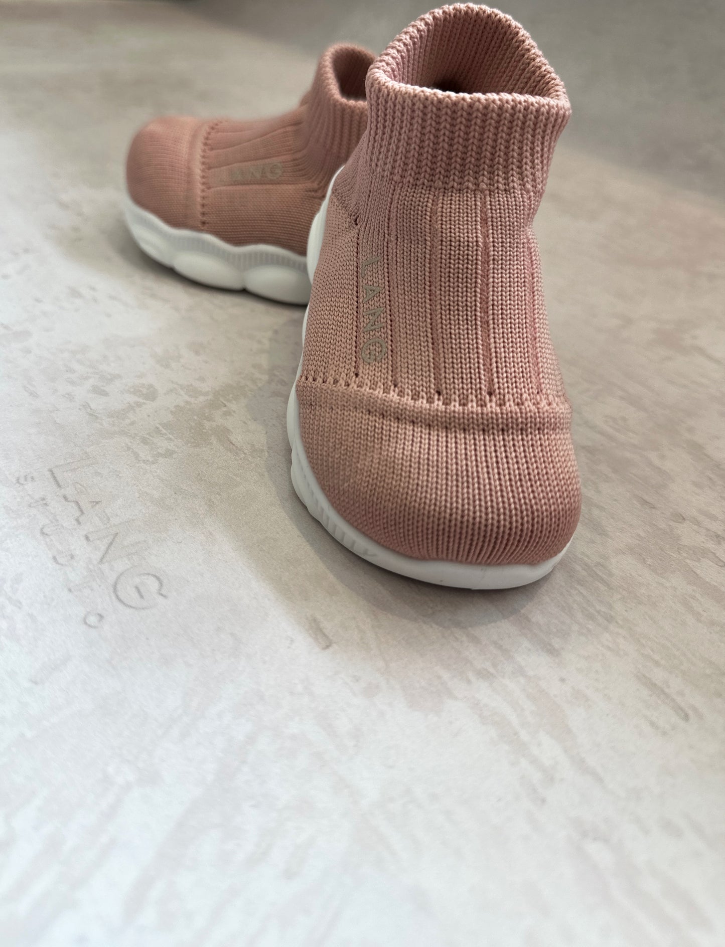 KIDS KNITTED MID TOP BOOTIES - PINK CHALK