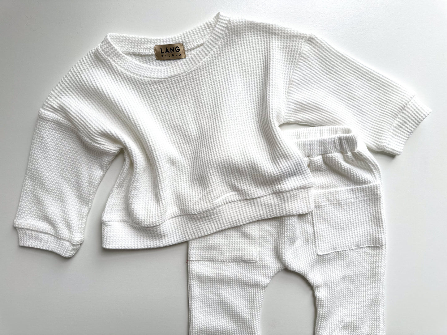 KIDS WAFFLE BOXY SWEATSHIRT AND JOGGER CO-ORD SET - BLANC WHITE