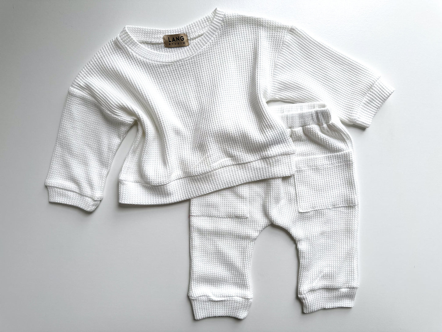 KIDS WAFFLE BOXY SWEATSHIRT AND JOGGER CO-ORD SET - BLANC WHITE