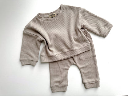 KIDS WAFFLE BOXY SWEATSHIRT AND JOGGER CO-ORD SET - NATURAL SUEDE