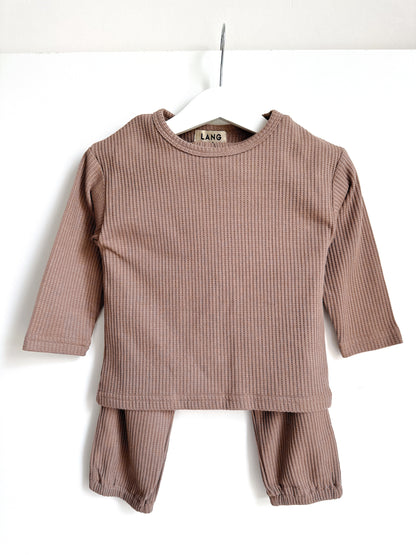 KIDS WAFFLE SWEATSHIRT AND JOGGER CO-ORD SET - SOFT MOCHA